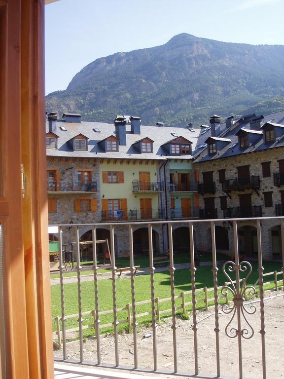Apartamento Lamatriz Dequin Edificio Sayo 8 Benasque Buitenkant foto